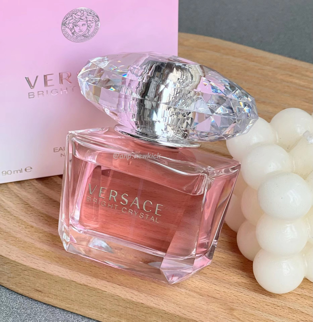 Versace Bright Crystal Edt 90ml (4) - newkick.cc